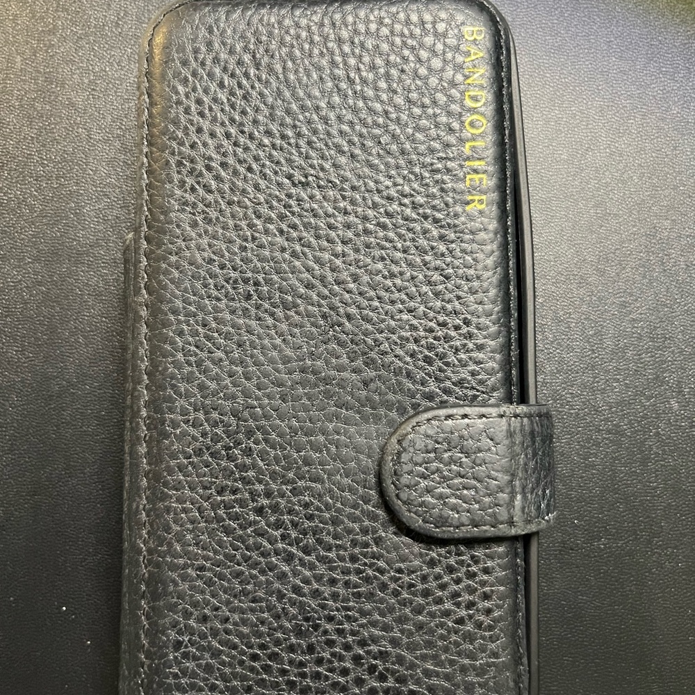 Bandolier Hailey Folio pebble leather iPhone 13 case - Picture 2 of 4